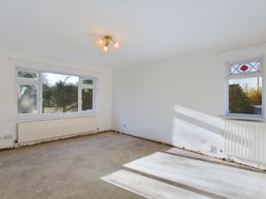 Living Room- click for photo gallery